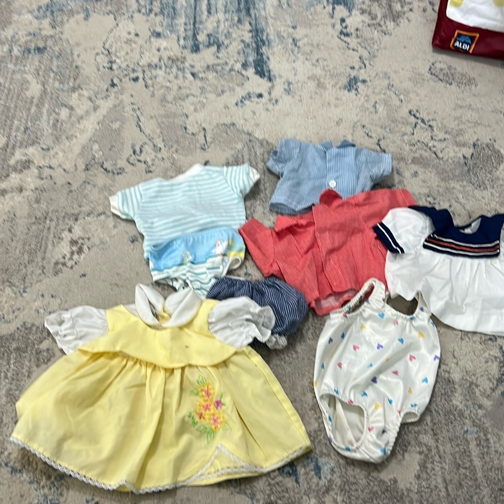 Vintage dolls clothes.🍀🌺🍀